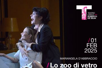 1 febbraio 2025 Mariangela D'Abbraccio Lo zoo di vetro di Tennessee Williams
regia, scene e costumi Pier Luigi Pizzi