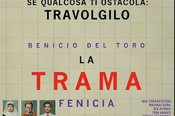 Locandina film Se qualcosa ti ostacola Travolgilo. Benicio del Toro La Trama  Fenicia  - Uomo nella vasca da bagno
