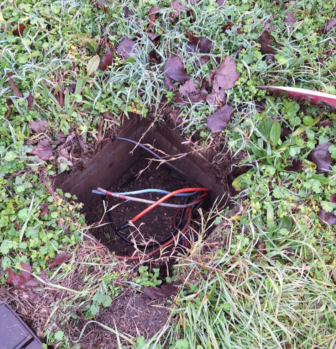 il punto in cui sono stati rubati cavi in viale De Gasperi