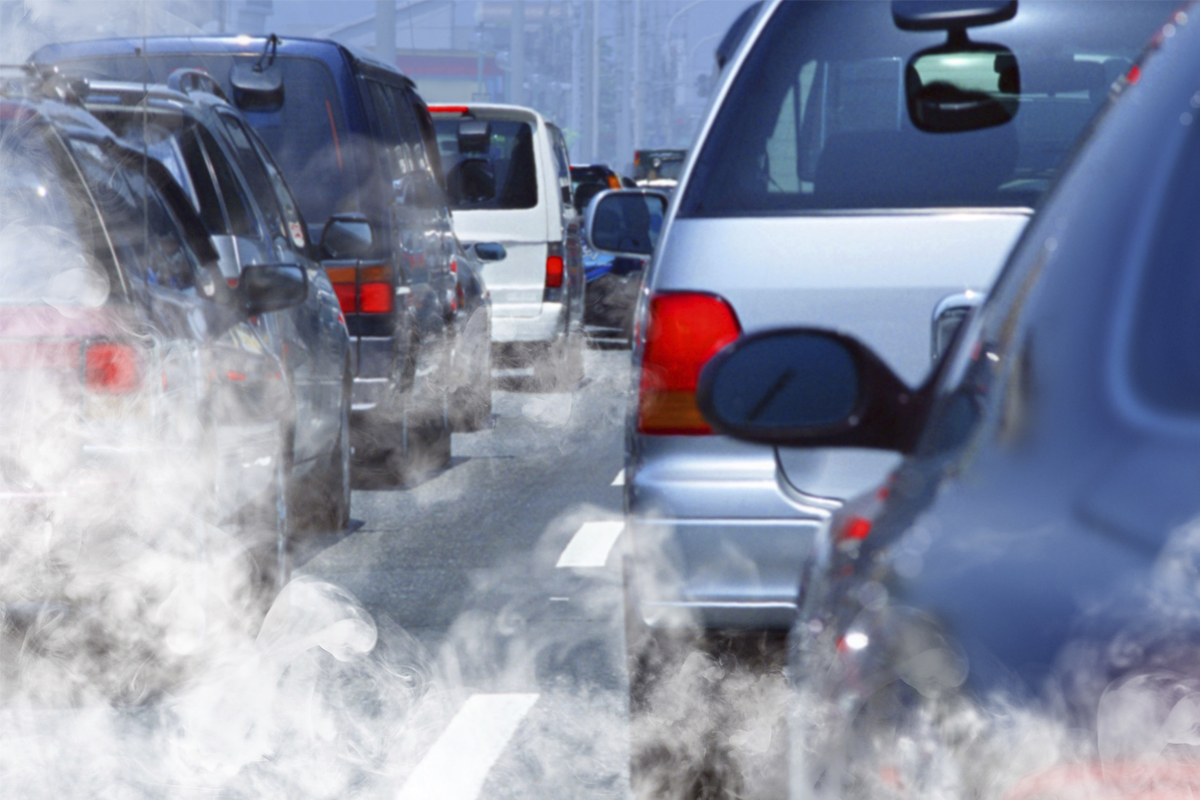 smog in città  in strada