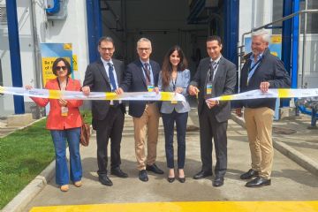 Assessora Valentina Giro, Onorevole  Vinicio Peluffo, Sindaco Andrea Orlandi - inaugurazione Trinseo con taglio del nastro