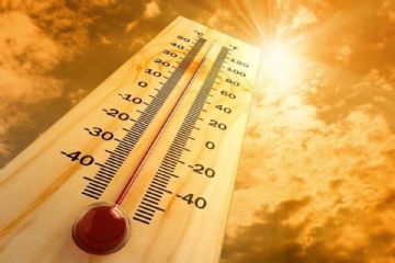 Un termometro indica alte temperature.