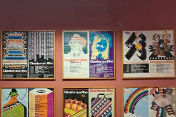 Parete con affissi 6 manifesti d'epoca del Cineforum Rho risalenti agli anni Settanta