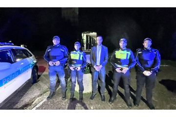  Sindaco Andrea Orlandi con gli agenti a uno dei posti di blocco