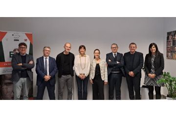 Nella foto la conferenza stampa a Busto Arsizio: l'assessore Paolo Bianchi è il terzo da sinistra, Alberto Pessina il primo