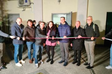 Inaugurazione in via Aldo Moro taglio del nastro
