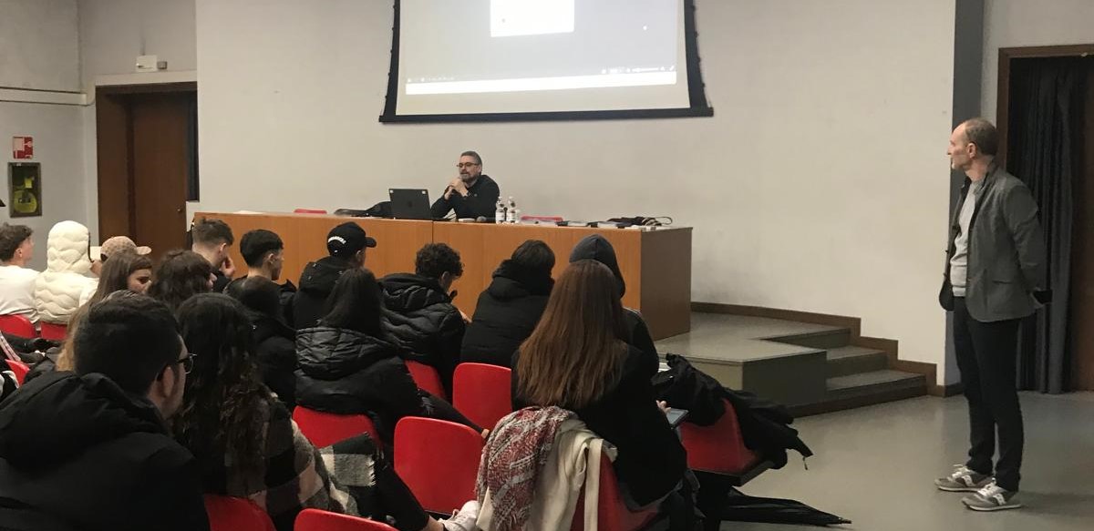 Paolo Bianchi a uno dei seminari organizzati all'IT Mattei