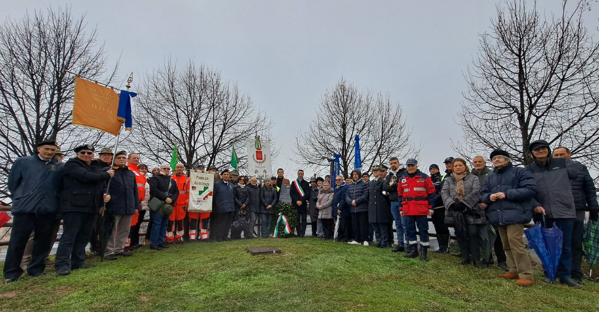 La cerimonia al Monumento alle vittime delle foibe