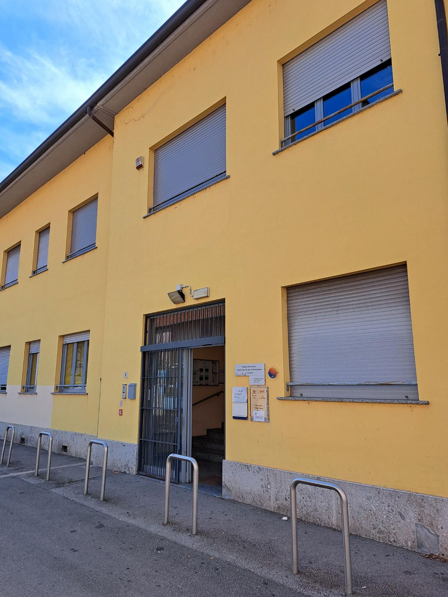 Nella foto l'attuale sede degli Uffici di via Villafranca 8.