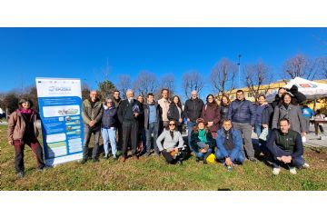 I partecipanti adulti alla Giornata dell'Albero
