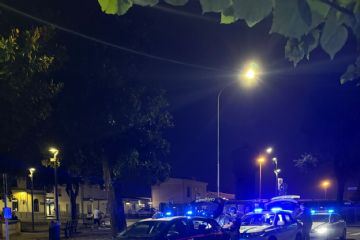 macchine della polizia locale di Rho e dei carabinieri