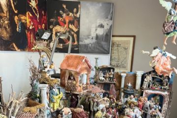 Presepi in citt&#224;: napoletano in piazza San Vittore, di carta in via Lainate, vivente il 21 dicembre