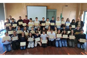 gli studenti premiati per le scuole secondarie di primo grado