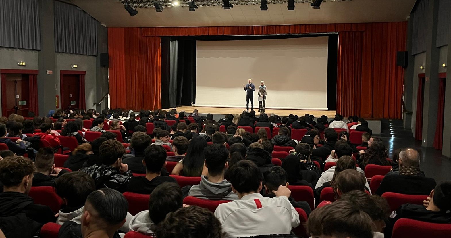 studenti  in auditorium