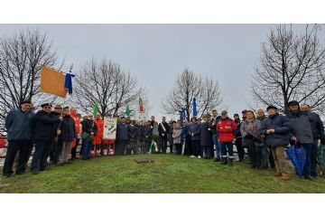 La cerimonia al Monumento alle vittime delle foibe