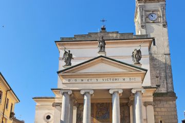 Da sinistra: Angelo Bosani, l'Assessora Valentina Giro, il Sindaco Andrea Orlandi, Enrico Stefàno e altri rappresentanti di LIME