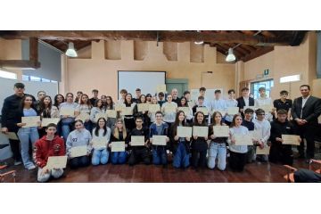 gruppo dei premiati delle scuole secondarie di primo grado