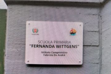 targa dedicata Scuola Primaria Fernanda Wittgens