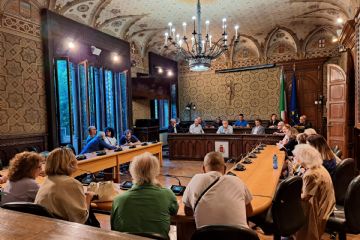 sala del consiglio comune di Rho commissione commercio