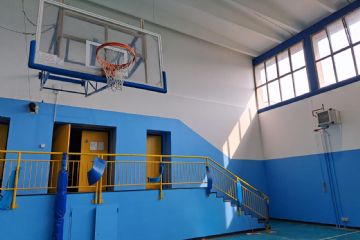 La palestra della scuola Frontini appena imbiancata
