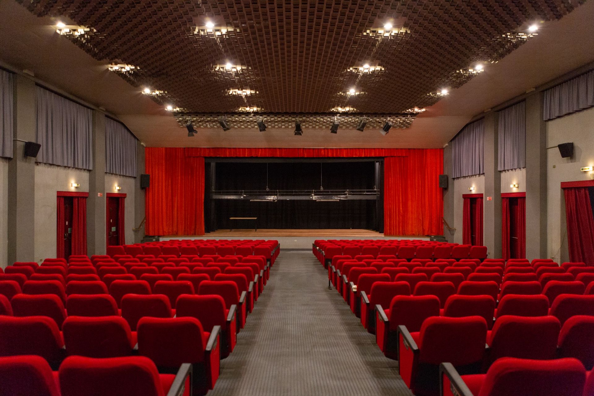 Nella foto la sala rossa dell'Auditorium di via Meda