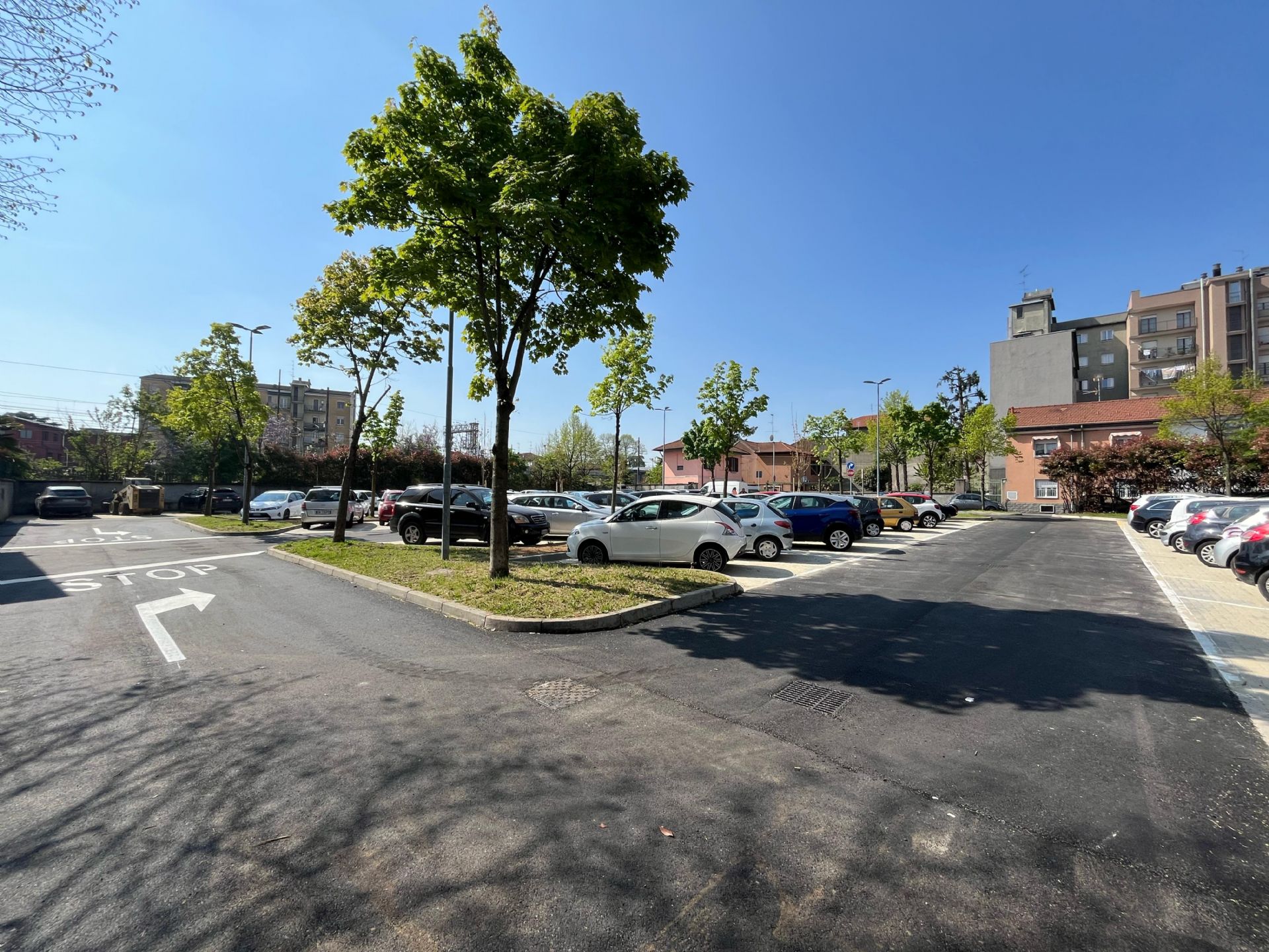 Parcheggio vicolo Secchi terminato