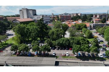 Foto con il drone parcheggio