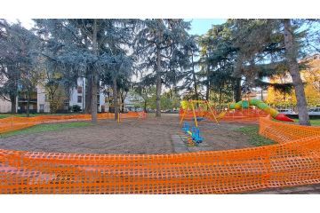  Parco Pomé recintata per consentire all'erba di crescere 