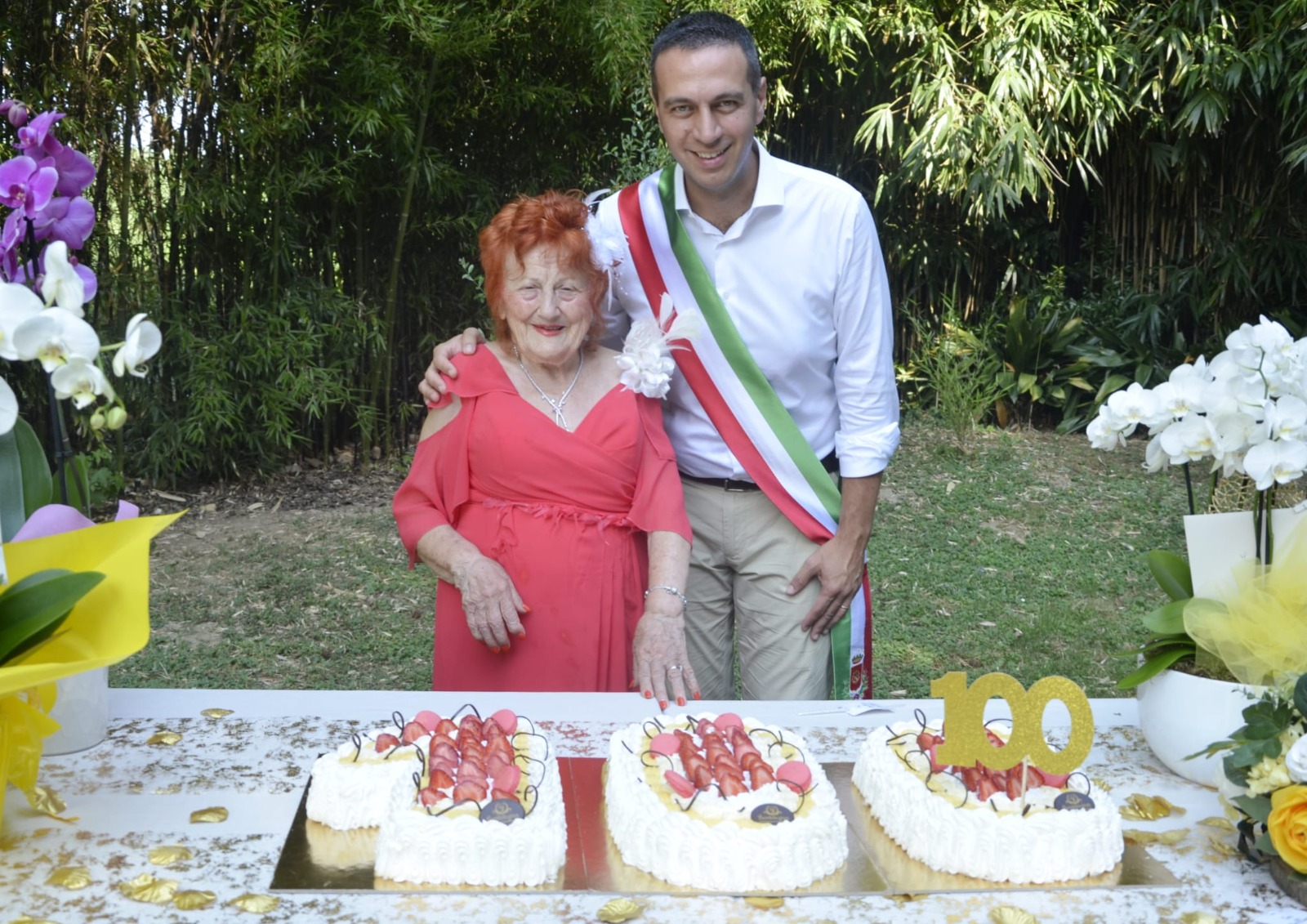 La signora Maria Raggio e il sindaco Andrea Orlandi
