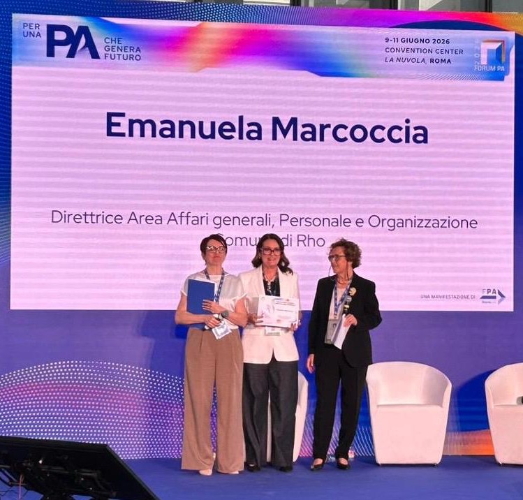 Nella foto il momento della premiazione a Roma, al centro Emanuela Marcoccia